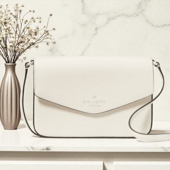 Kate Spade Sadie Envelope Crossbody Purse in Meringue Leather k7378 - Picture 1 of 3